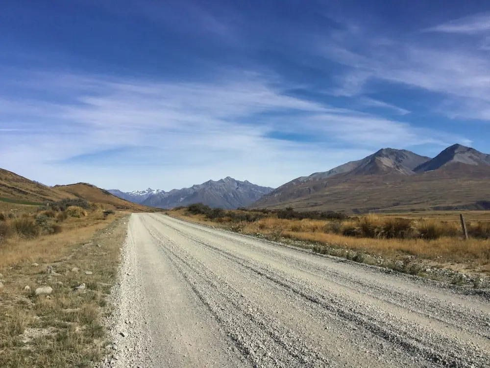 Gravel road to Mount Sunday