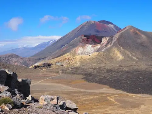 THE AMAZING TONGARIRO ALPINE CROSSING