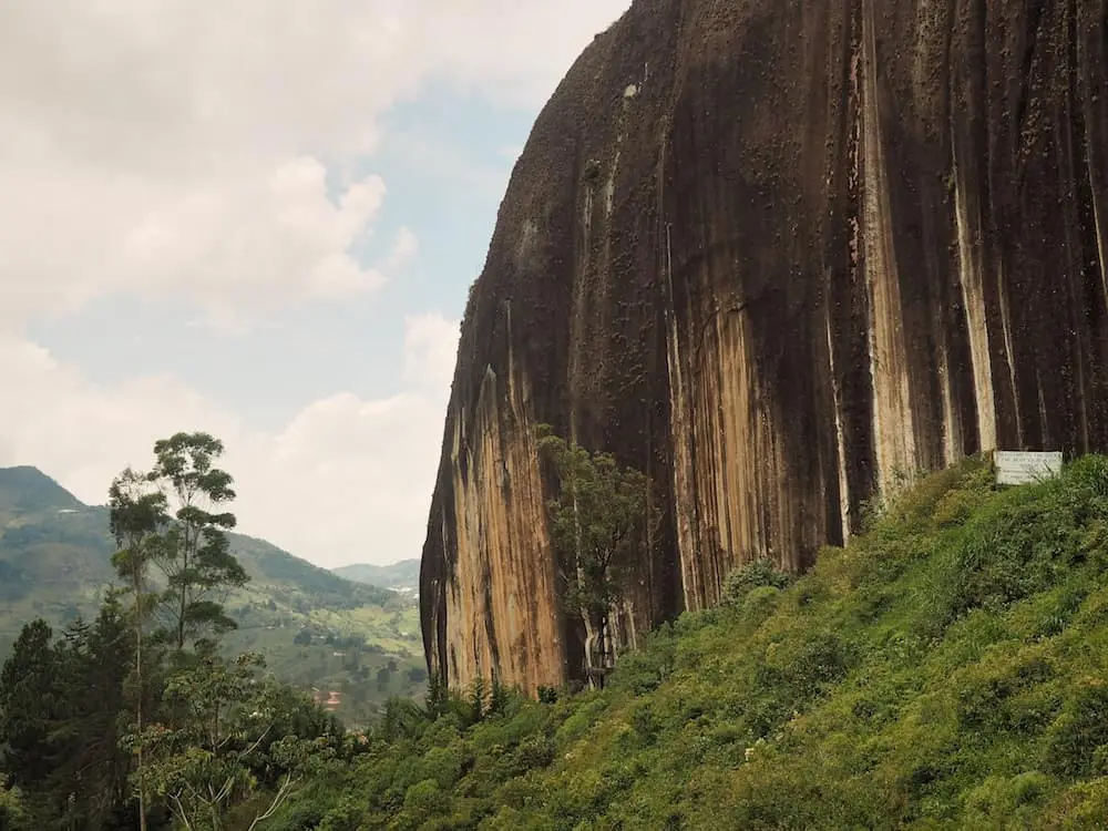 Exploring Guatape - El Peñol's rockface