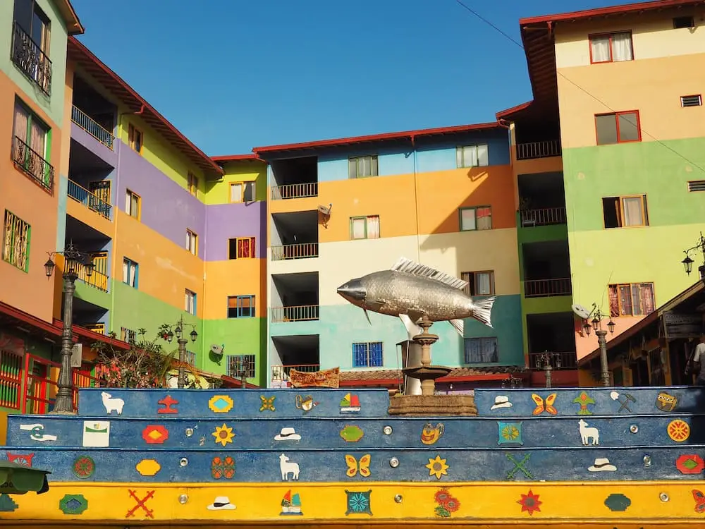 Exploring Guatape - Plaza de Zocalos