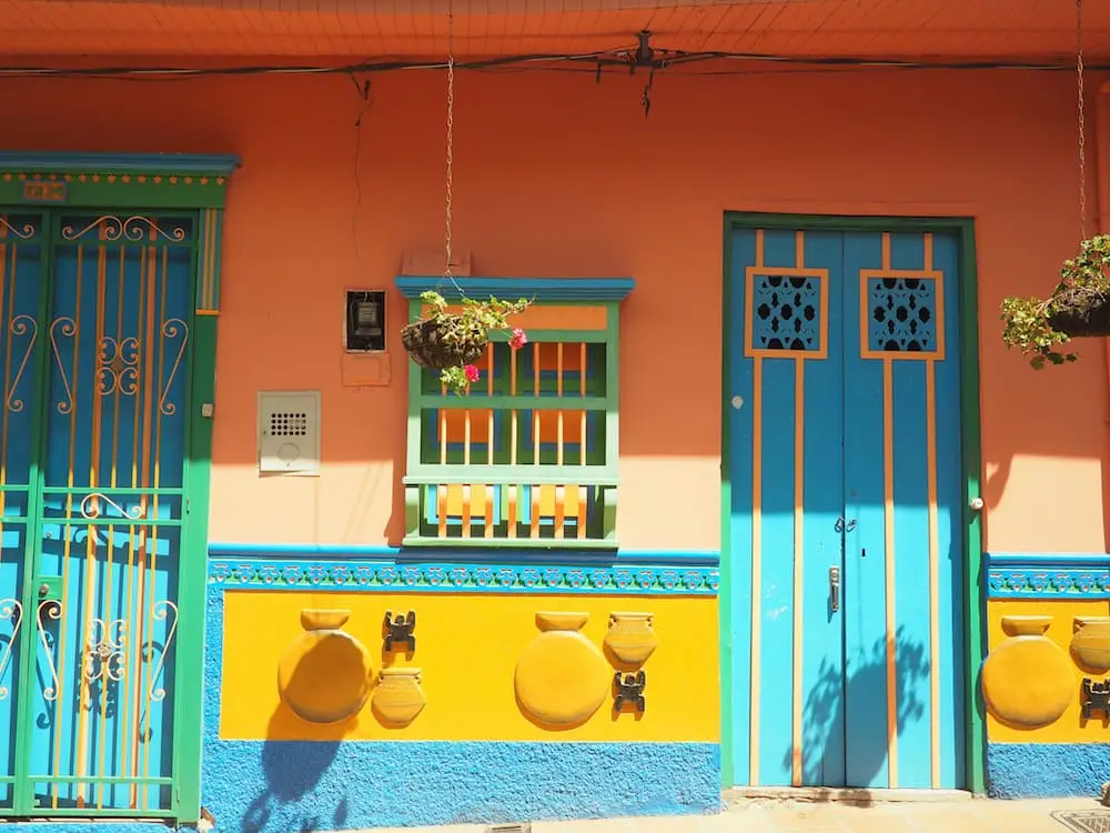 Exploring Guatape - wandering the colourful streets