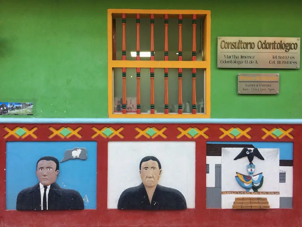 Exploring Guatape - mule zocalo