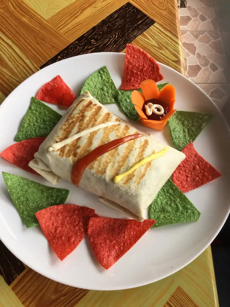 Burrito Especiale, Mi Nino restaurant, Tortuguero