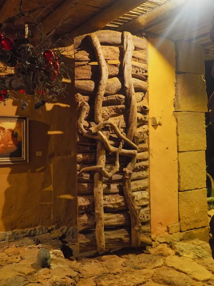 Casa Mahaneim's front door
