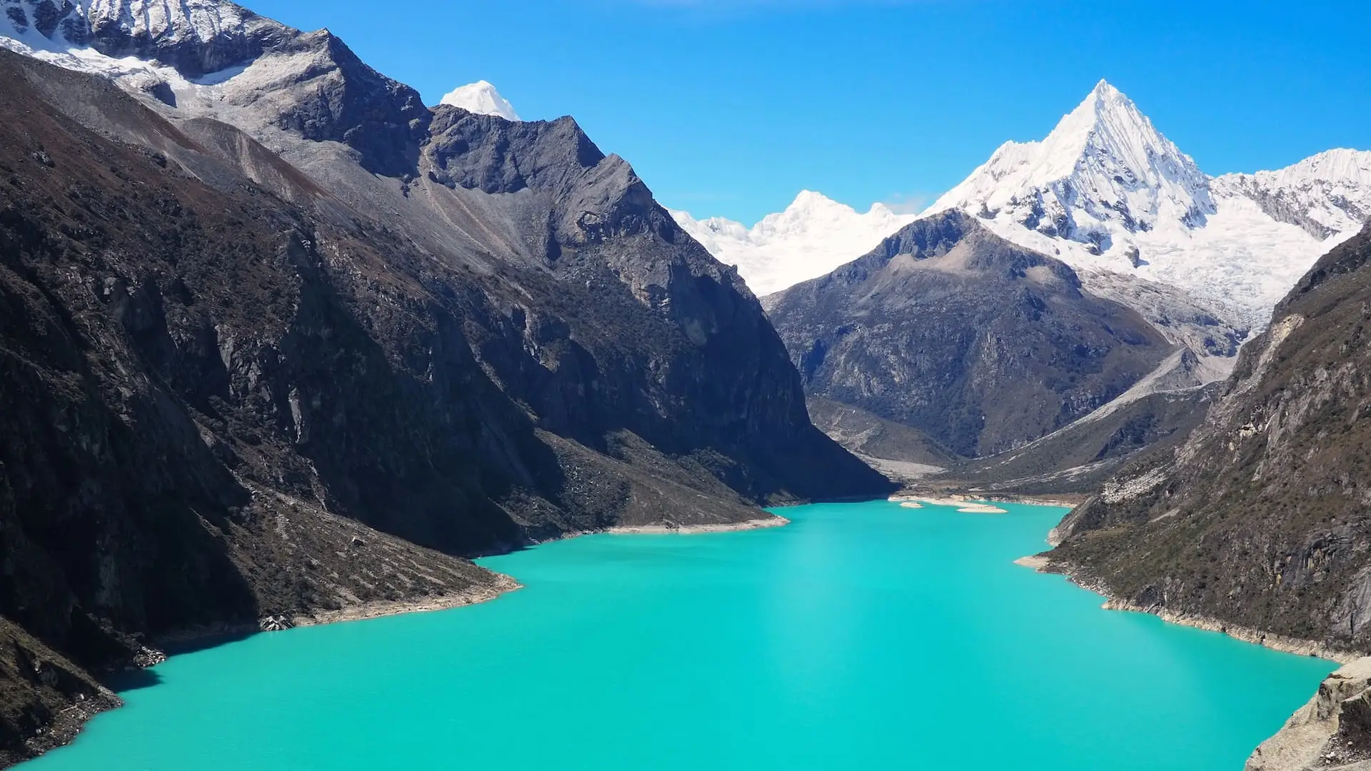 View of Laguna Paron from the viewpoint