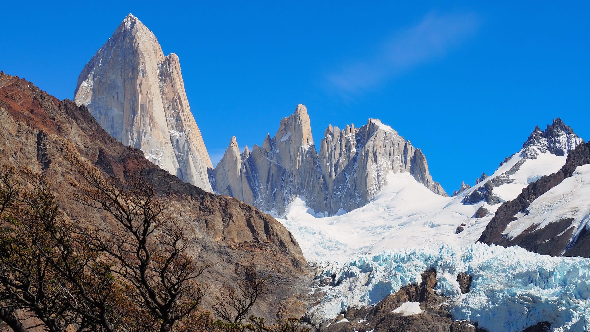 A closer view of the Piedras Blancas Glacier