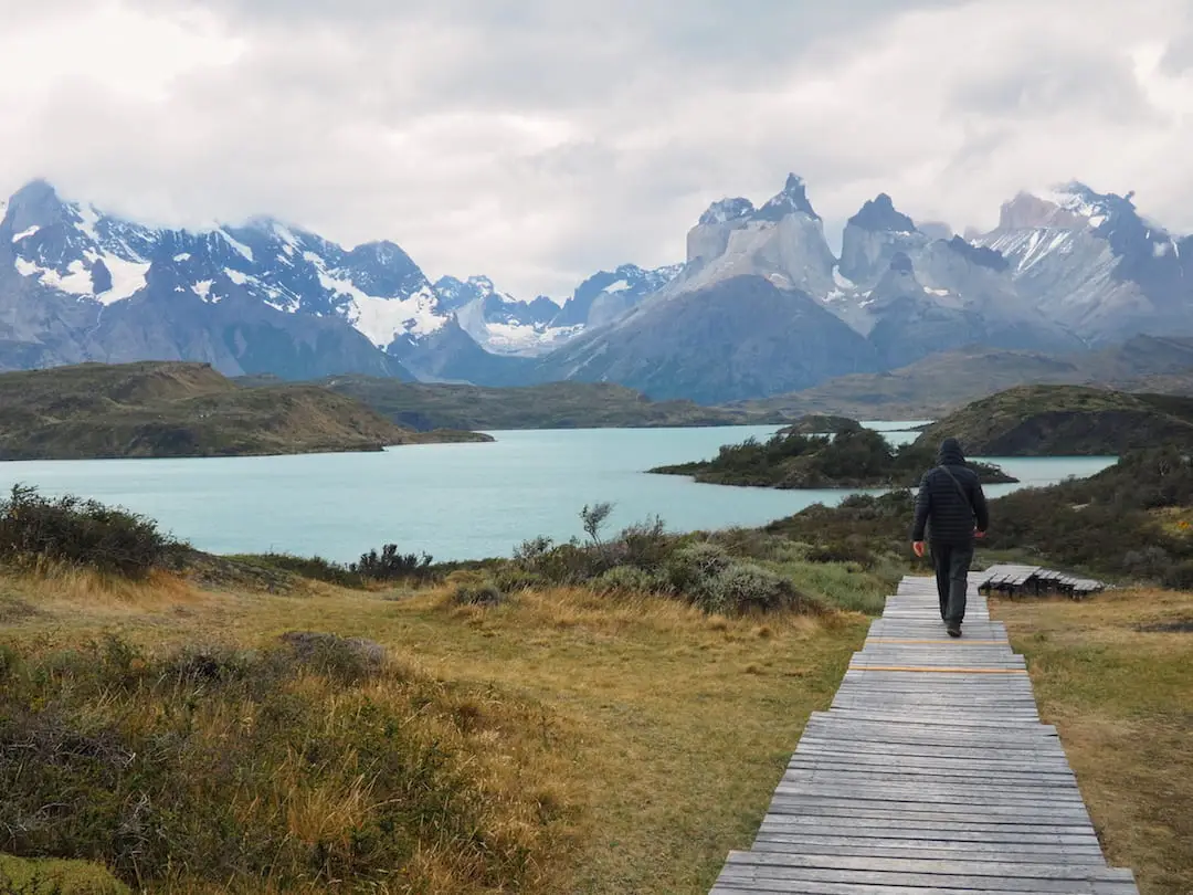 Boardwalk beside Lago Pehoé