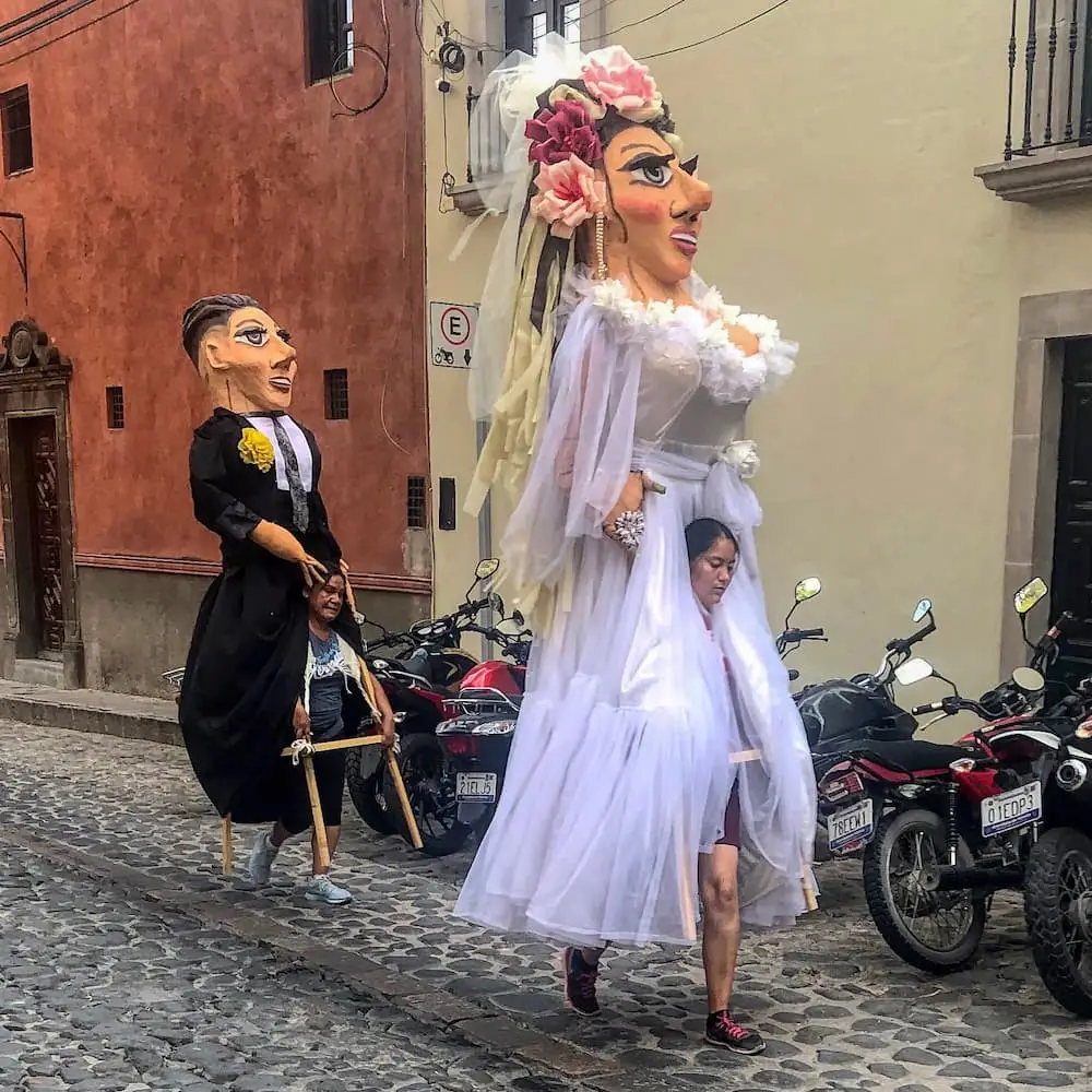 Mojigangas - giant papier mache dolls