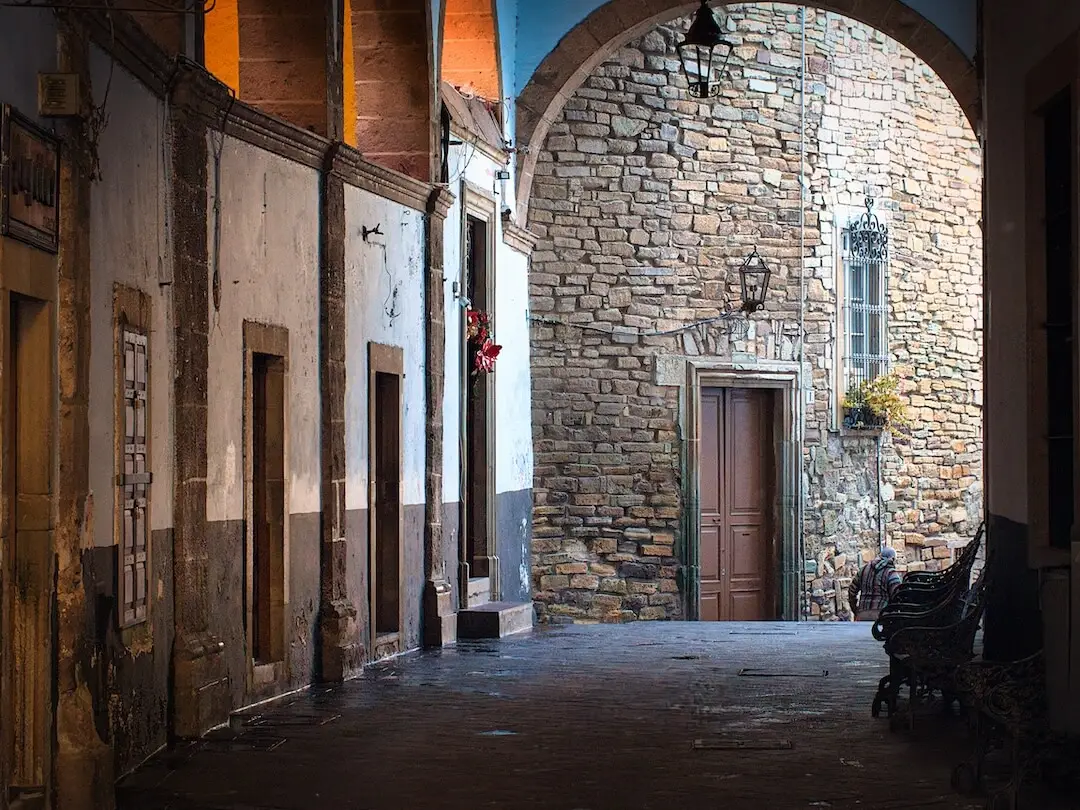  An alleyway with an arched ceiling