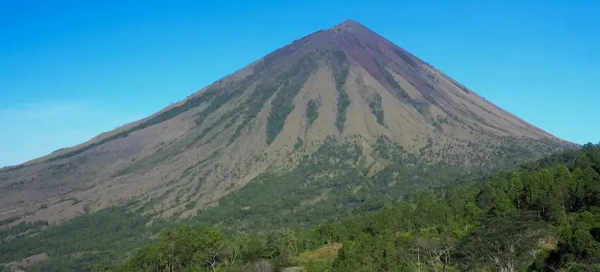 Mount Inerie - Flores - Indonesia