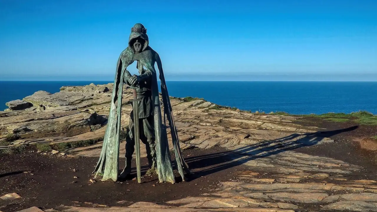 Tintagel - King Arthur Statue - Cornwall Statue of King Arthur on an island off Tintagel